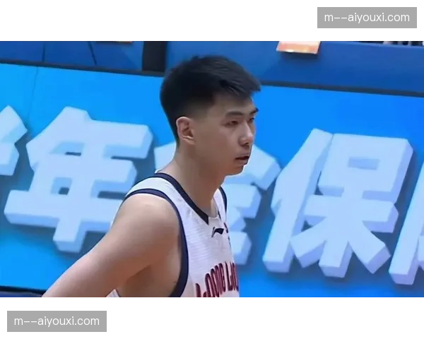 徐昕21分11篮板4盖帽统治内线，护框能力进步显著